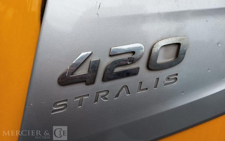 IVECO STRALIS 420 PORTE ENGIN -DIESEL – PTAC : 32 TONNES – 138425 KMS – ANNEE 2019 JAUNE FD-702-EN