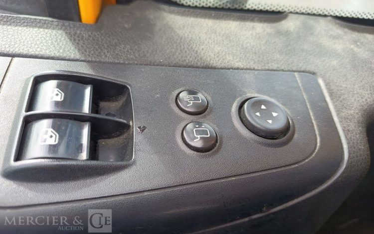 IVECO STRALIS 420 PORTE ENGIN -DIESEL – PTAC : 32 TONNES – 138425 KMS – ANNEE 2019 JAUNE FD-702-EN