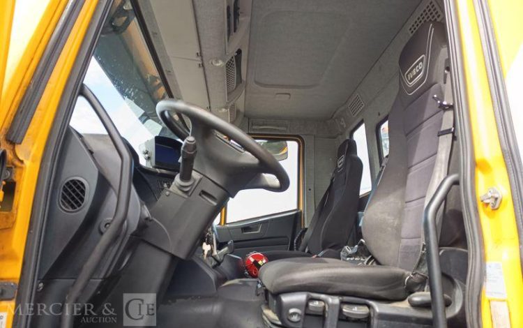 IVECO STRALIS 420 PORTE ENGIN -DIESEL – PTAC : 32 TONNES – 138425 KMS – ANNEE 2019 JAUNE FD-702-EN