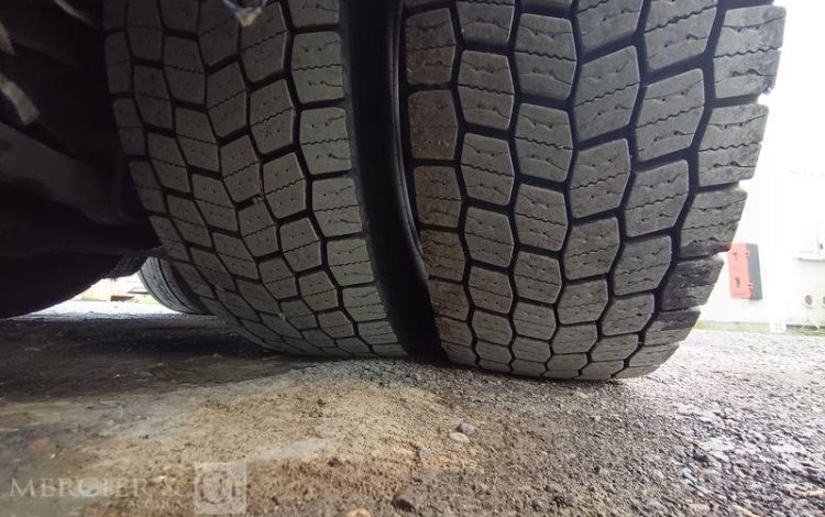 IVECO STRALIS 420 PORTE ENGIN -DIESEL – PTAC : 32 TONNES – 138425 KMS – ANNEE 2019 JAUNE FD-702-EN
