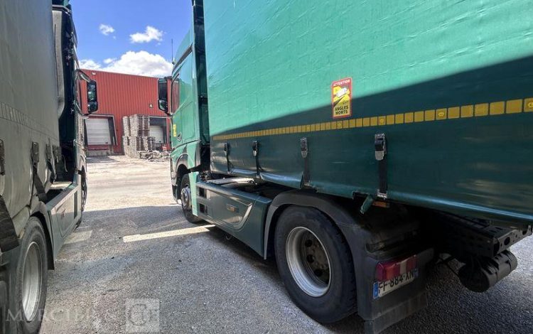 MERCEDES ACTROS 1845 VERT FF-884-XN