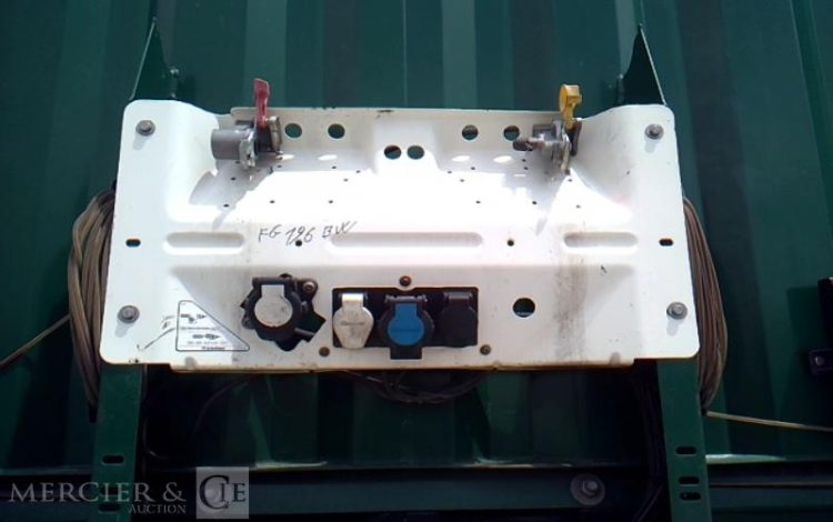 GENERIQUE SEMI REMORQUE BACHE 3 ESSIEUX PTAC 39T  FG-196-BW