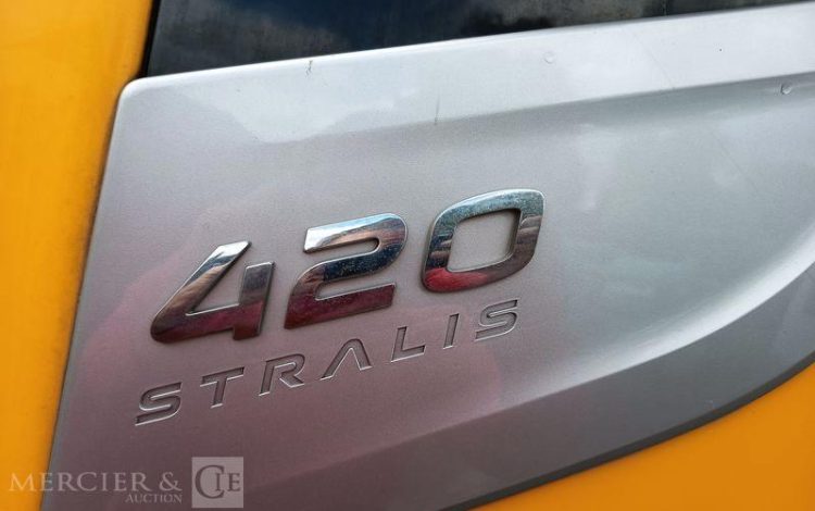 IVECO STRALIS 420 PORTE ENGIN DIESEL – PTAC 32 TONNES – 304711 KMS – ANNEE 2019 JAUNE FG-341-XS