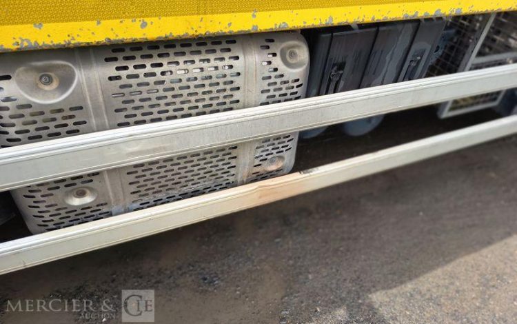 IVECO STRALIS 420 PORTE ENGIN DIESEL – PTAC 32 TONNES – 304711 KMS – ANNEE 2019 JAUNE FG-341-XS