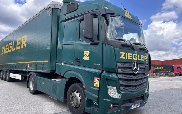 MERCEDES ACTROS 1845 VERT FJ-833-RY