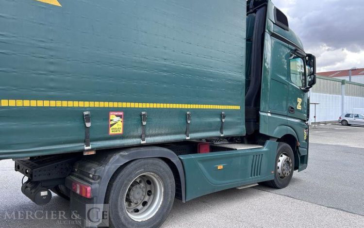 MERCEDES ACTROS 1845 VERT FJ-833-RY