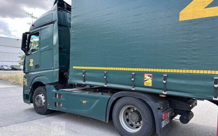 MERCEDES ACTROS 1845 VERT FJ-833-RY
