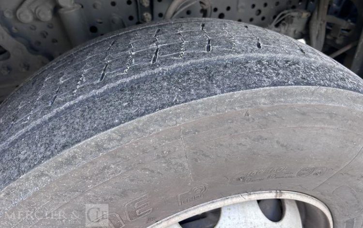 MERCEDES ACTROS 1845 VERT FJ-833-RY