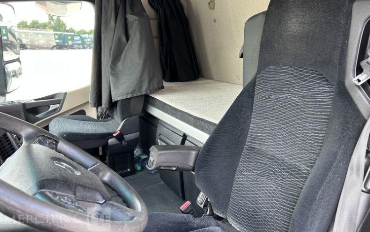 MERCEDES ACTROS 1845 VERT FJ-833-RY