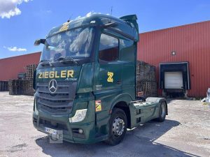 MERCEDES ACTROS 1845 VERT FM-962-WM