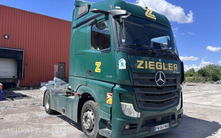 MERCEDES ACTROS 1845 VERT FM-962-WM