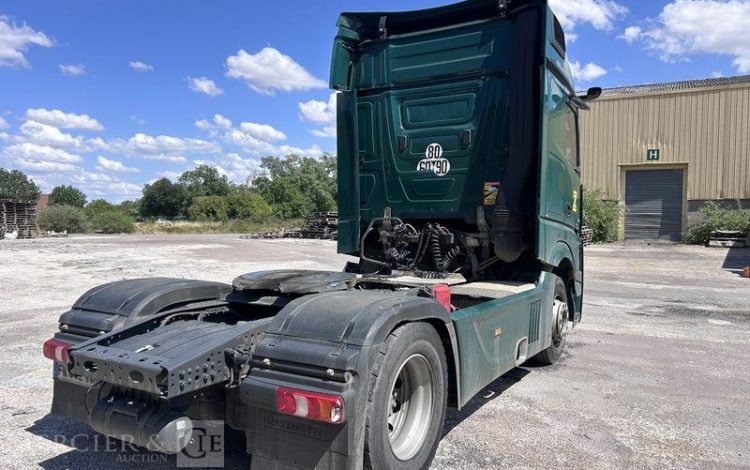 MERCEDES ACTROS 1845 VERT FM-962-WM