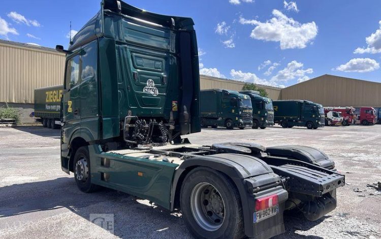 MERCEDES ACTROS 1845 VERT FM-962-WM