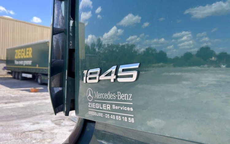 MERCEDES ACTROS 1845 VERT FM-962-WM
