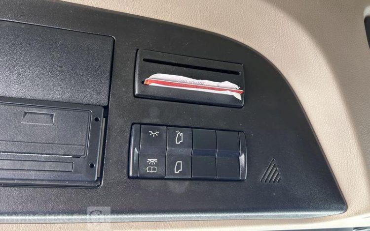 MERCEDES ACTROS 1845 VERT FM-962-WM