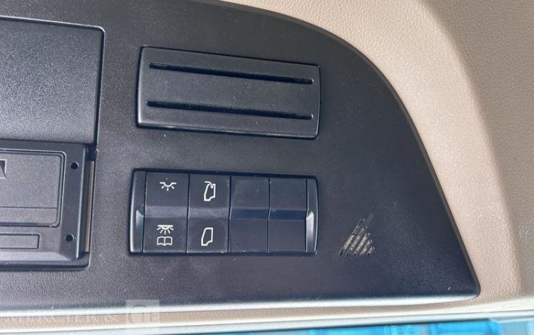 MERCEDES ACTROS 1845 VERT FM-968-WM