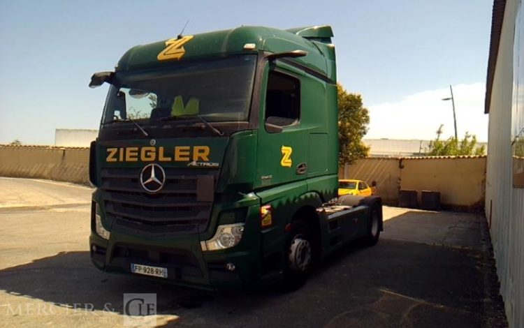 MERCEDES ACTROS 1845 4X2 – PTAC 19T –  FP-928-RH