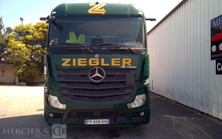 MERCEDES ACTROS 1845 4X2 – PTAC 19T –  FP-928-RH