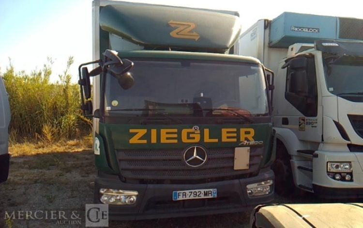 MERCEDES ATEGO 1324 – PORTEUR – HAYON  – 4X2 – PTAC 13T5  FR-792-MR