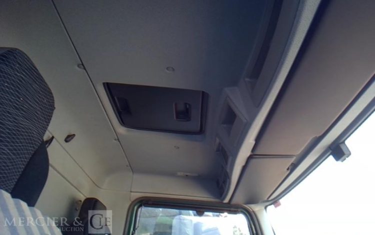MERCEDES ATEGO 1324 – PORTEUR – HAYON  – 4X2 – PTAC 13T5  FR-792-MR