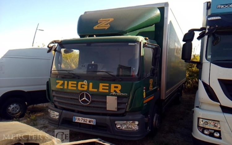 MERCEDES ATEGO 1324 – PORTEUR – HAYON  – 4X2 – PTAC 13T5  FR-792-MR