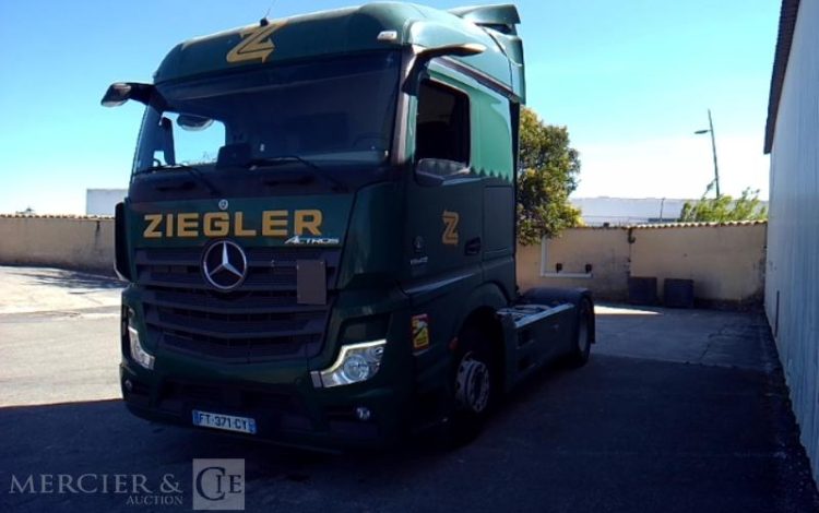 MERCEDES ACTROS 1845 – 4X2 – PTAC 19T  FT-371-CY