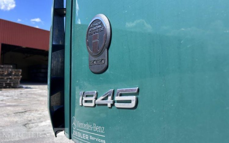 MERCEDES ACTROS 1845 VERT FW-542-JP