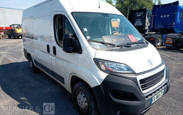 PEUGEOT BOXER III Phase 3 L2H2 2.2 BlueHDi 16V 165 cv – DIESEL – 60733 KMS – ANNEE 2021 BLANC FX-869-ZY