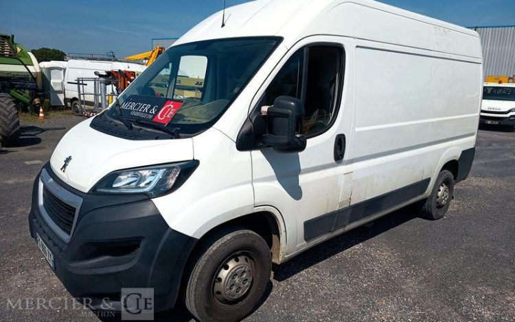 PEUGEOT BOXER III Phase 3 L2H2 2.2 BlueHDi 16V 165 cv – DIESEL – 60733 KMS – ANNEE 2021 BLANC FX-869-ZY