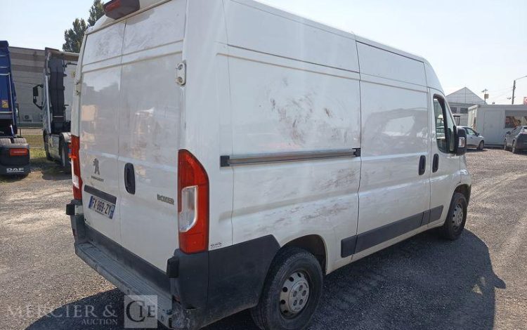 PEUGEOT BOXER III Phase 3 L2H2 2.2 BlueHDi 16V 165 cv – DIESEL – 60733 KMS – ANNEE 2021 BLANC FX-869-ZY