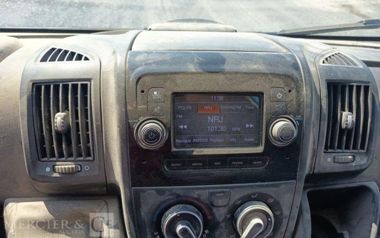 PEUGEOT BOXER III Phase 3 L2H2 2.2 BlueHDi 16V 165 cv – DIESEL – 60733 KMS – ANNEE 2021 BLANC FX-869-ZY