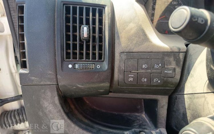PEUGEOT BOXER III Phase 3 L2H2 2.2 BlueHDi 16V 165 cv – DIESEL – 60733 KMS – ANNEE 2021 BLANC FX-869-ZY