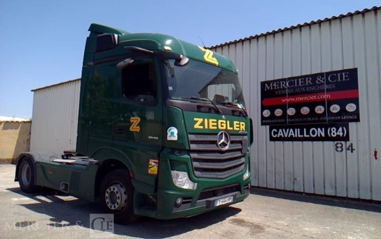 MERCEDES ACTROS 1845 – 4X2 – PTAC 19T –  FY-444-HP
