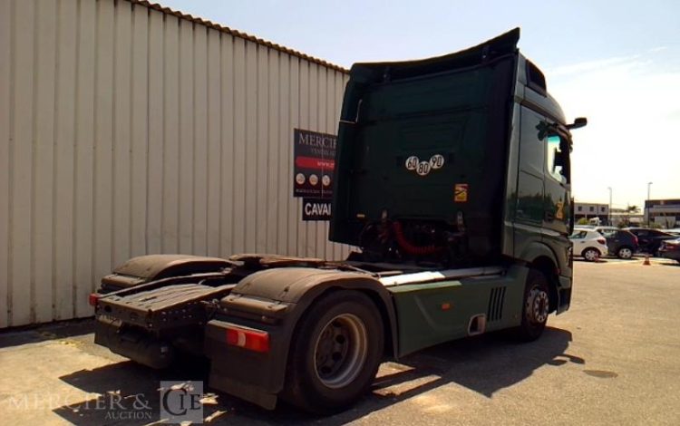 MERCEDES ACTROS 1845 – 4X2 – PTAC 19T –  FY-444-HP