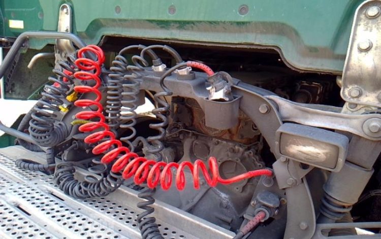 MERCEDES ACTROS 1845 – 4X2 – PTAC 19T –  FY-444-HP