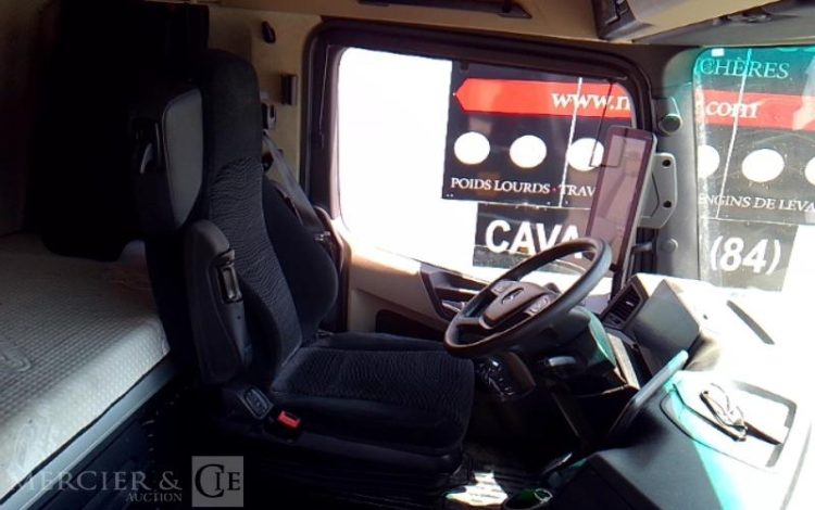 MERCEDES ACTROS 1845 – 4X2 – PTAC 19T –  FY-444-HP