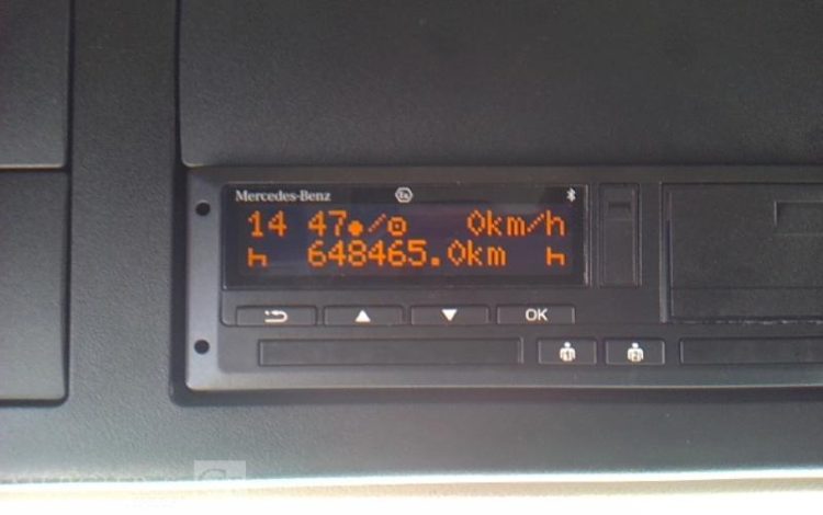 MERCEDES ACTROS 1845 – 4X2 – PTAC 19T –  FY-444-HP