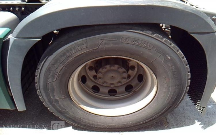 MERCEDES ACTROS 1845 – 4X2 – PTAC 19T –  FY-444-HP