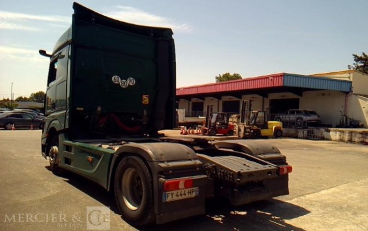 MERCEDES ACTROS 1845 – 4X2 – PTAC 19T –  FY-444-HP