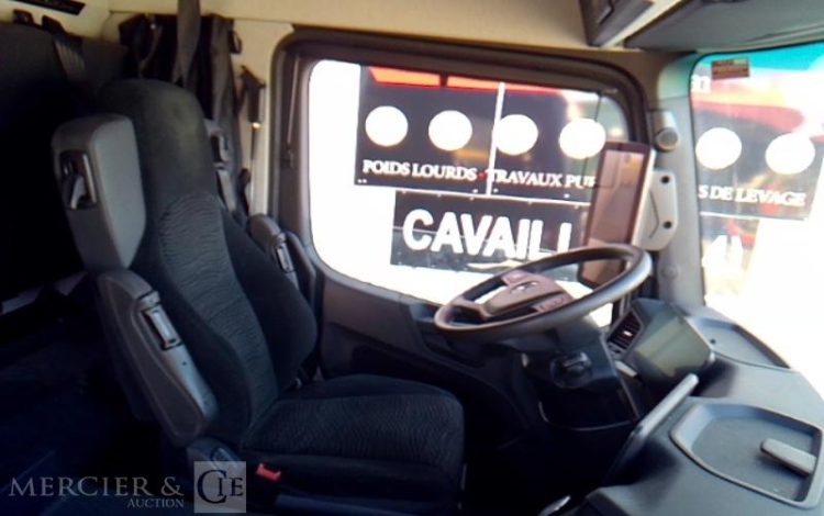 MERCEDES ACTROS 1833 PORTEUR CAISSE HAYON – 4X2 – PTAC 19T  FZ-214-AF