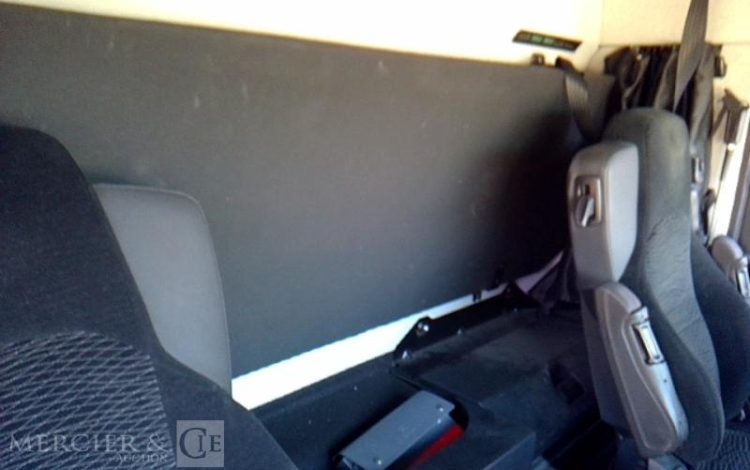MERCEDES ACTROS 1833 PORTEUR CAISSE HAYON – 4X2 – PTAC 19T  FZ-214-AF