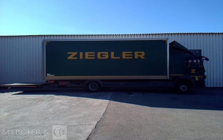 MERCEDES ATEGO 1524 PORTEUR CAISSE HAYON – 4X2 – PTAC 14T8 –  GA-036-RM