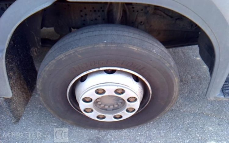 MERCEDES ATEGO 1524 PORTEUR CAISSE HAYON – 4X2 – PTAC 14T8 –  GA-036-RM