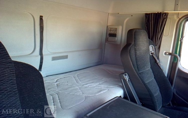 MERCEDES ATEGO 1524 PORTEUR CAISSE HAYON – 4X2 – PTAC 14T8 –  GA-036-RM