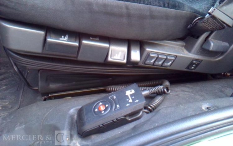 MERCEDES ATEGO 1524 PORTEUR CAISSE HAYON – 4X2 – PTAC 14T8 –  GA-036-RM