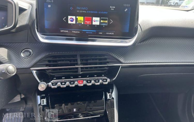 PEUGEOT 2008 BLANC GA-688-LV