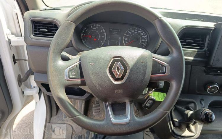 RENAULT MASTER 2,3 DCI 16V 163CV BENNE AVEC COFFRE ACIER DIESEL – ANNEE 2021 BLANC GA-869-JR