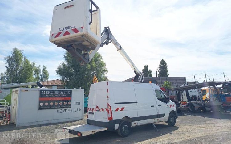 RENAULT MASTER 2.3 DCI 150 CH AVEC NACELLE KLUBB K38P – 12 M – DIESEL – ANNEE 2022 BLANC GE-711-RD