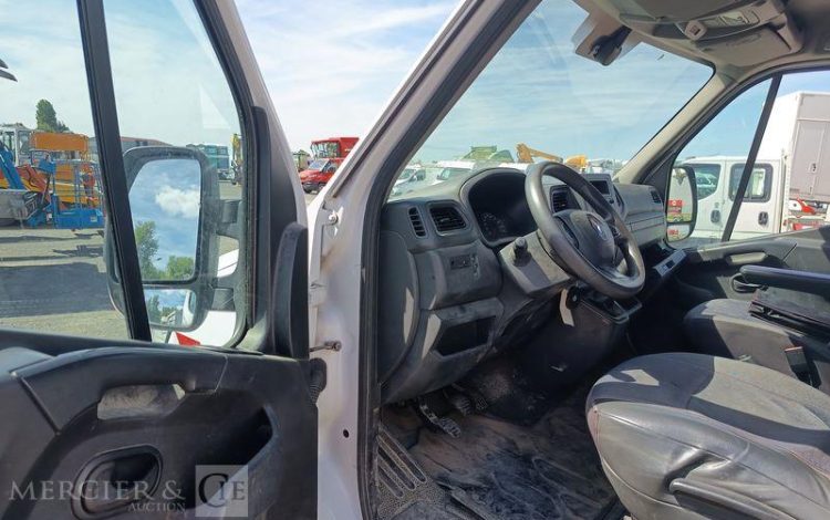 RENAULT MASTER 2.3 DCI 150 CH AVEC NACELLE KLUBB K38P – 12 M – DIESEL – ANNEE 2022 BLANC GE-711-RD