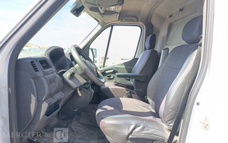 RENAULT MASTER 2.3 DCI 150 CH AVEC NACELLE KLUBB K38P – 12 M – DIESEL – ANNEE 2022 BLANC GE-711-RD